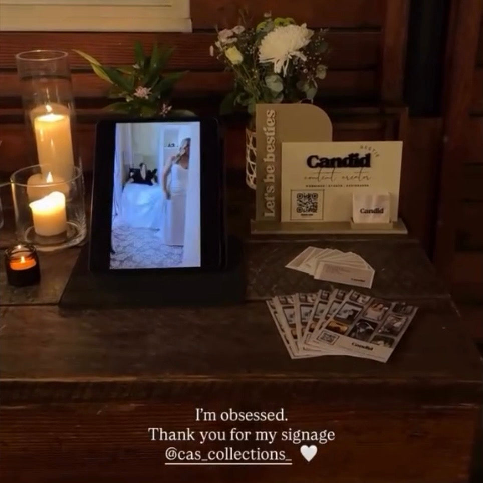 Social Signage + QR + Card Holder
