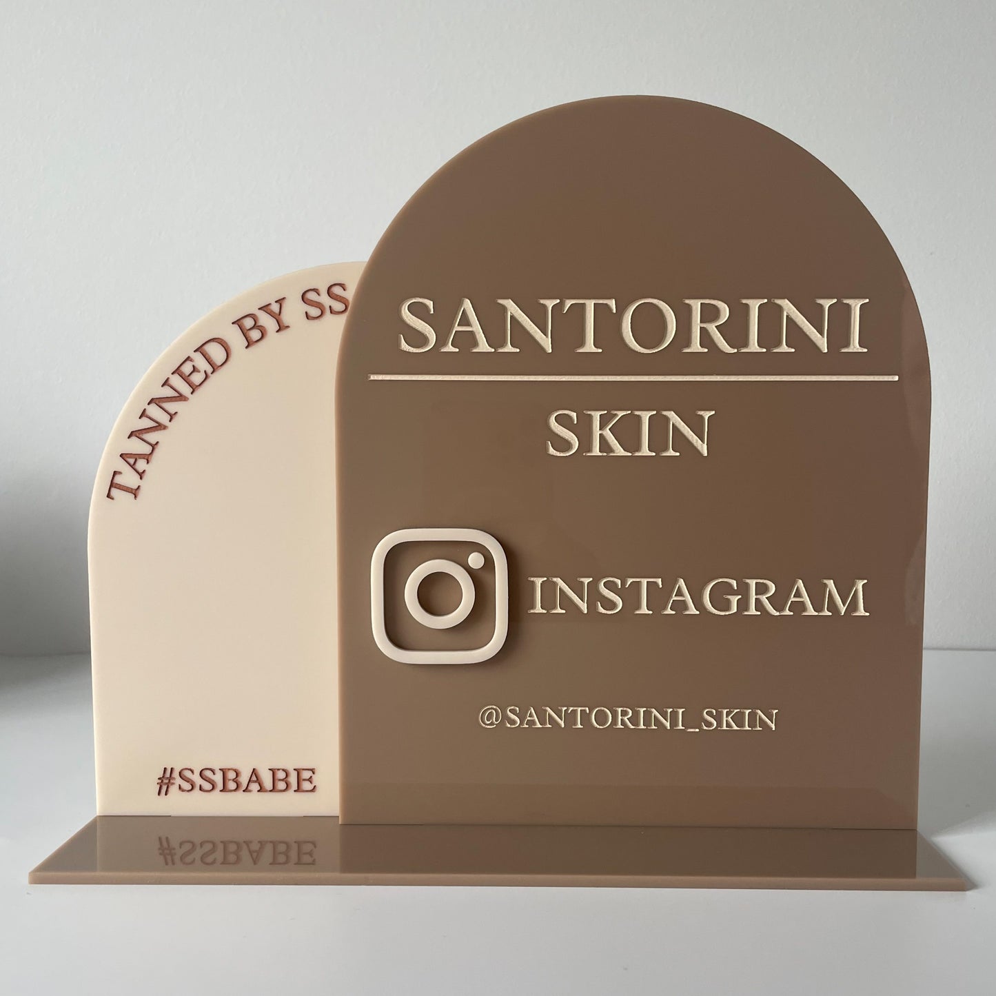 Social Media Stand